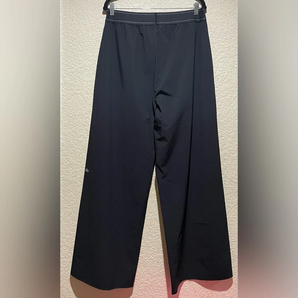 Alo Yoga NWT Suit Up Trouser Regular Lightweight Straight Leg Black Size S